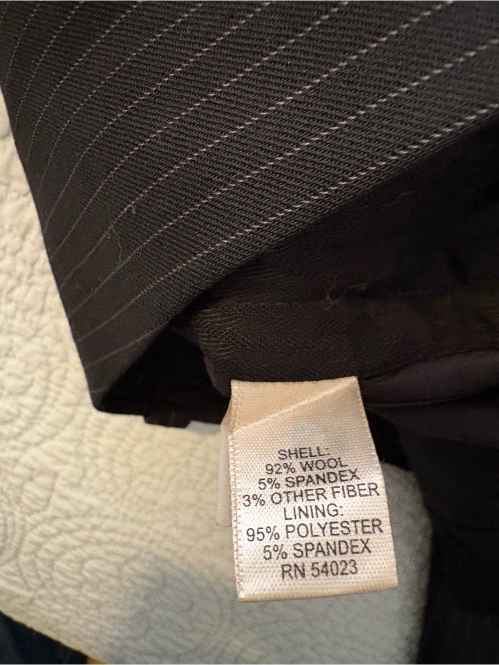 Banana Republic Ryan trouser. Size 8. - Picture 3 of 8
